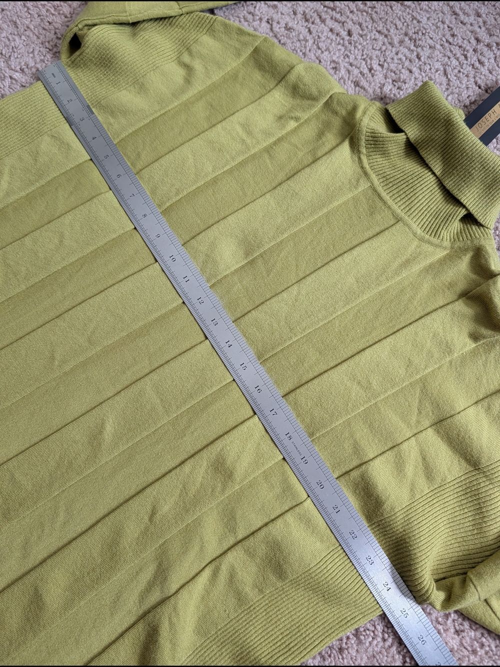Joseph A Womens Split Pea Light Green Rib Turtleneck Sweater NWT Size Medium - Picture 9 of 12